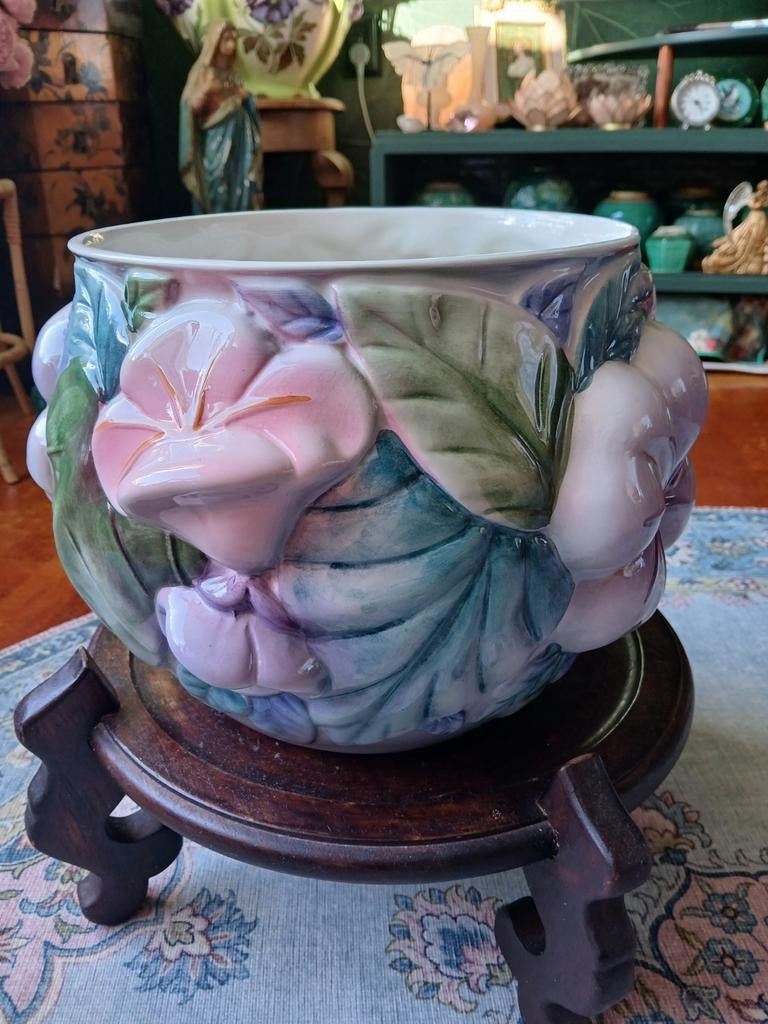 Prachtige bloempot met reliëf bloemen en kolibrie, Ophalen of Verzenden