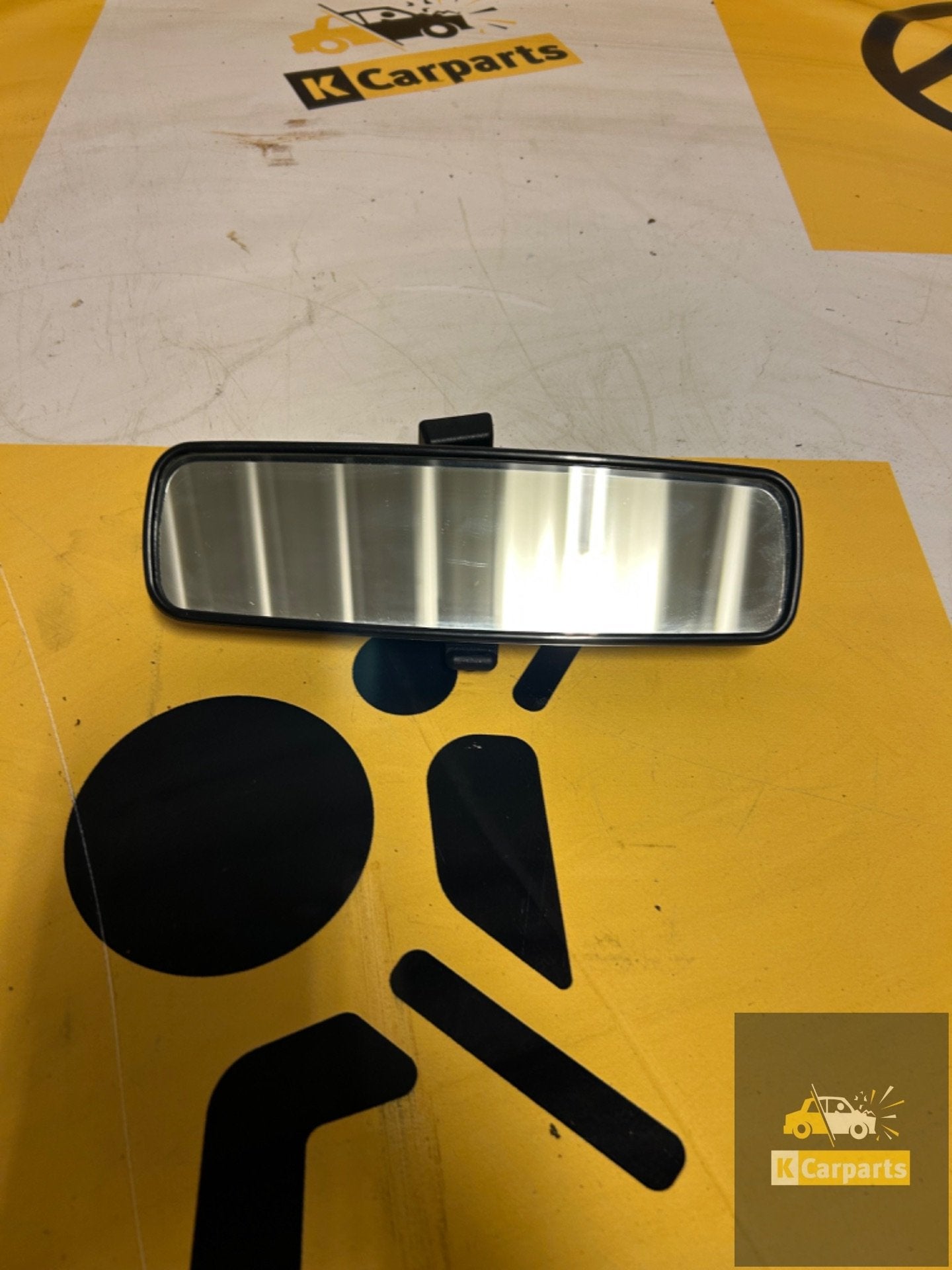 Binnenspiegel Toyota Aygo C1 Peugeot 108-107 E2000708, Taurusavenue 1
2132 LS  Hoofddorp, NL, Gebruikt, Contact.group@renault.com