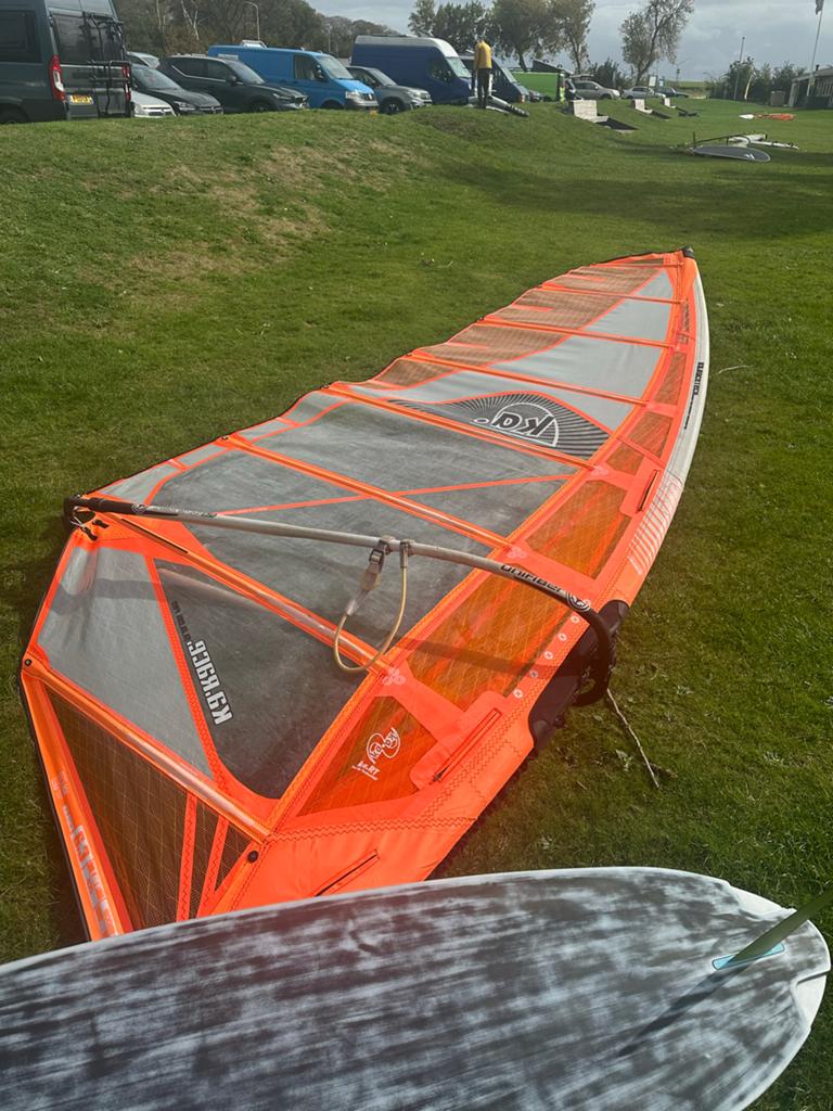 KA.RACE Zeilen -> maten 6.3, 7.1, 7.9 en 8.7m², Watersport en Boten, Windsurfen, Gebruikt, 6.5 m² tot 8 m², Ophalen of Verzenden