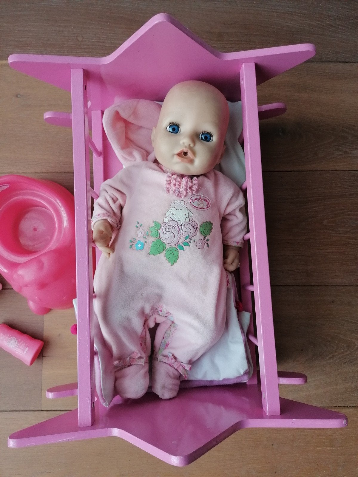 Baby Annabell pop met wiegje en accessoires, Ophalen, Gebruikt, Babypop