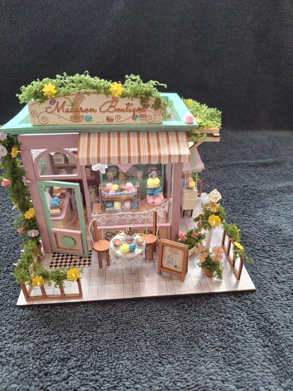 Miniatuur huisje met verlichting, Ophalen of Verzenden, Zo goed als nieuw