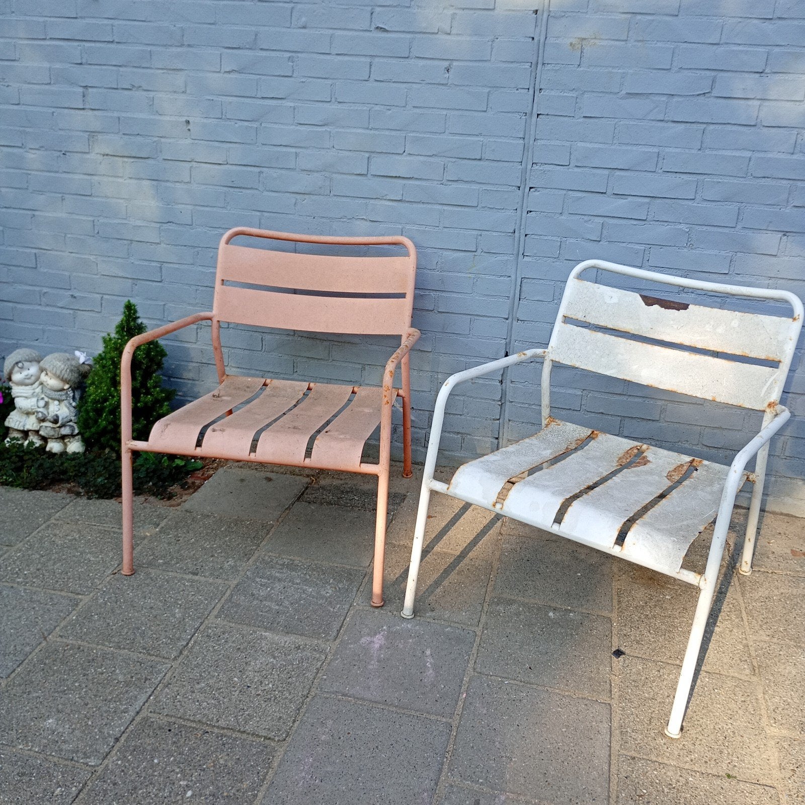 Authentieke set vintage metalen tuinstoelen met prachtige pa, Tuin en Terras, Tuinstoelen, Ophalen of Verzenden, Gebruikt, Metaal