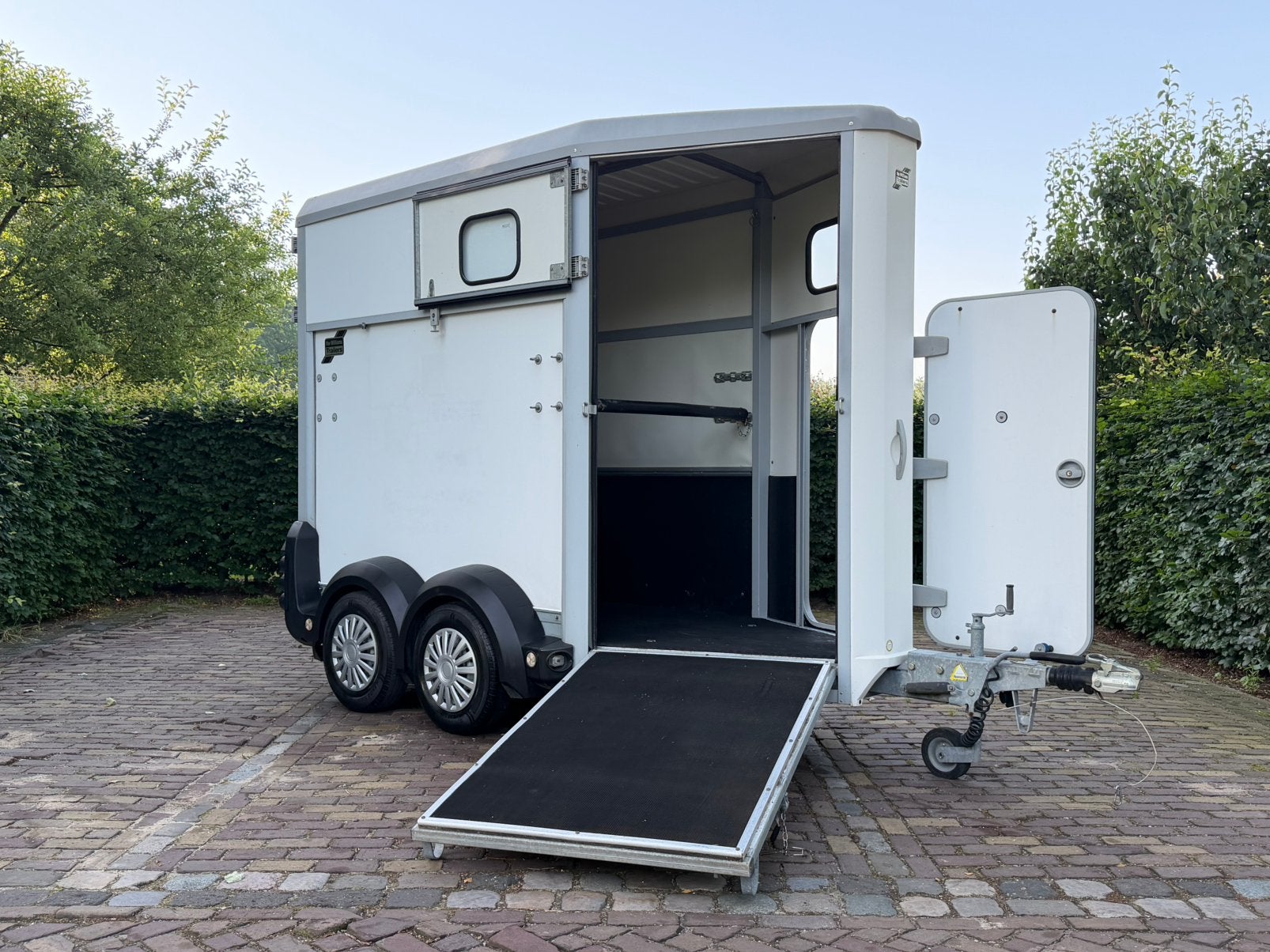 Mooie 1.5 paards ifor williams met vooruitloop en zadelkamer, Dieren en Toebehoren, Paarden en Pony's | Trailers en Aanhangwagens