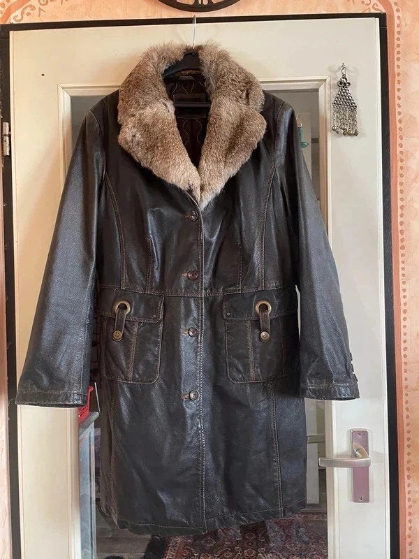 Mooie leren vintage jas 44 met afneembare bontkraag 89,99€, Kleding | Dames, Jassen | Winter, Bruin, Maat 42/44 (L), Ophalen of Verzenden