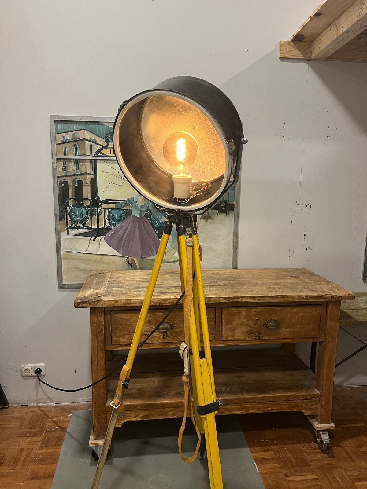 Vintage industriële studiolamp op statief, Ophalen, E27 (groot), Metaal, 150 tot 200 cm