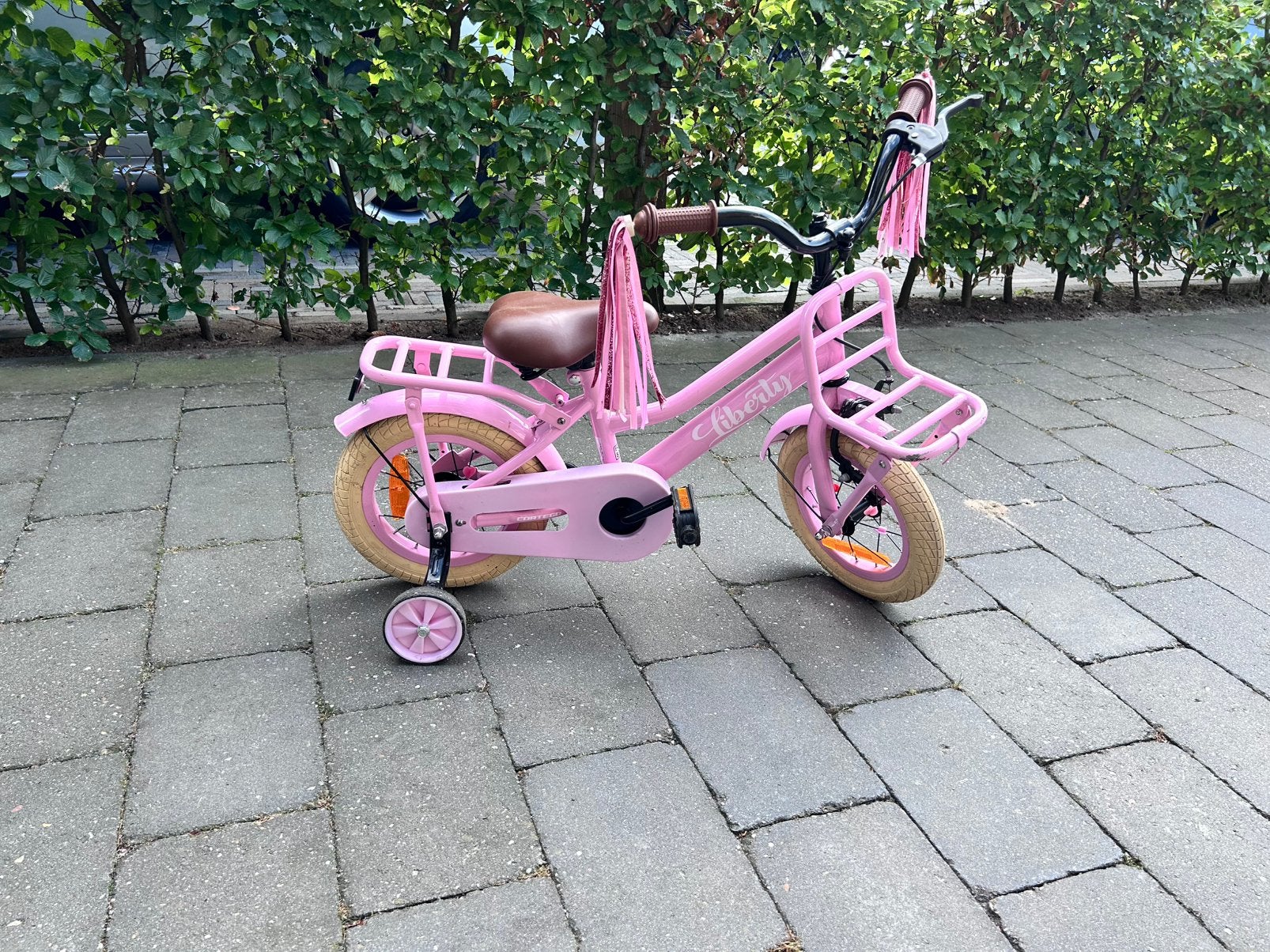 Kinderfiets 2-4 jaar Cortego, Ophalen, Terugtraprem, Zijwieltjes, Gebruikt