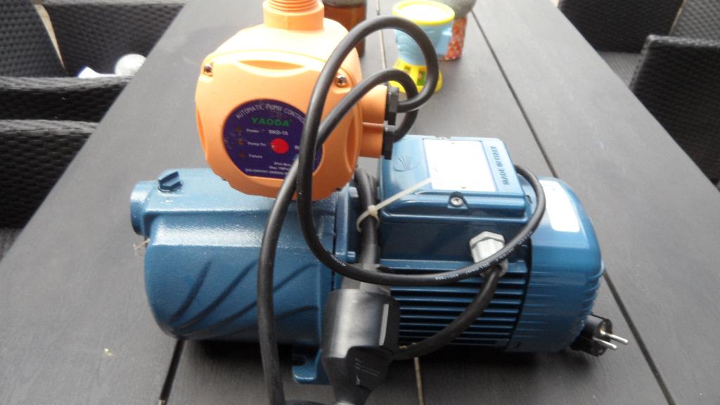 problemen met schommelen van waterdruk van pomp, Tuin en Terras, Ophalen of Verzenden, Nieuw, Elektrisch, Besproeiingspomp