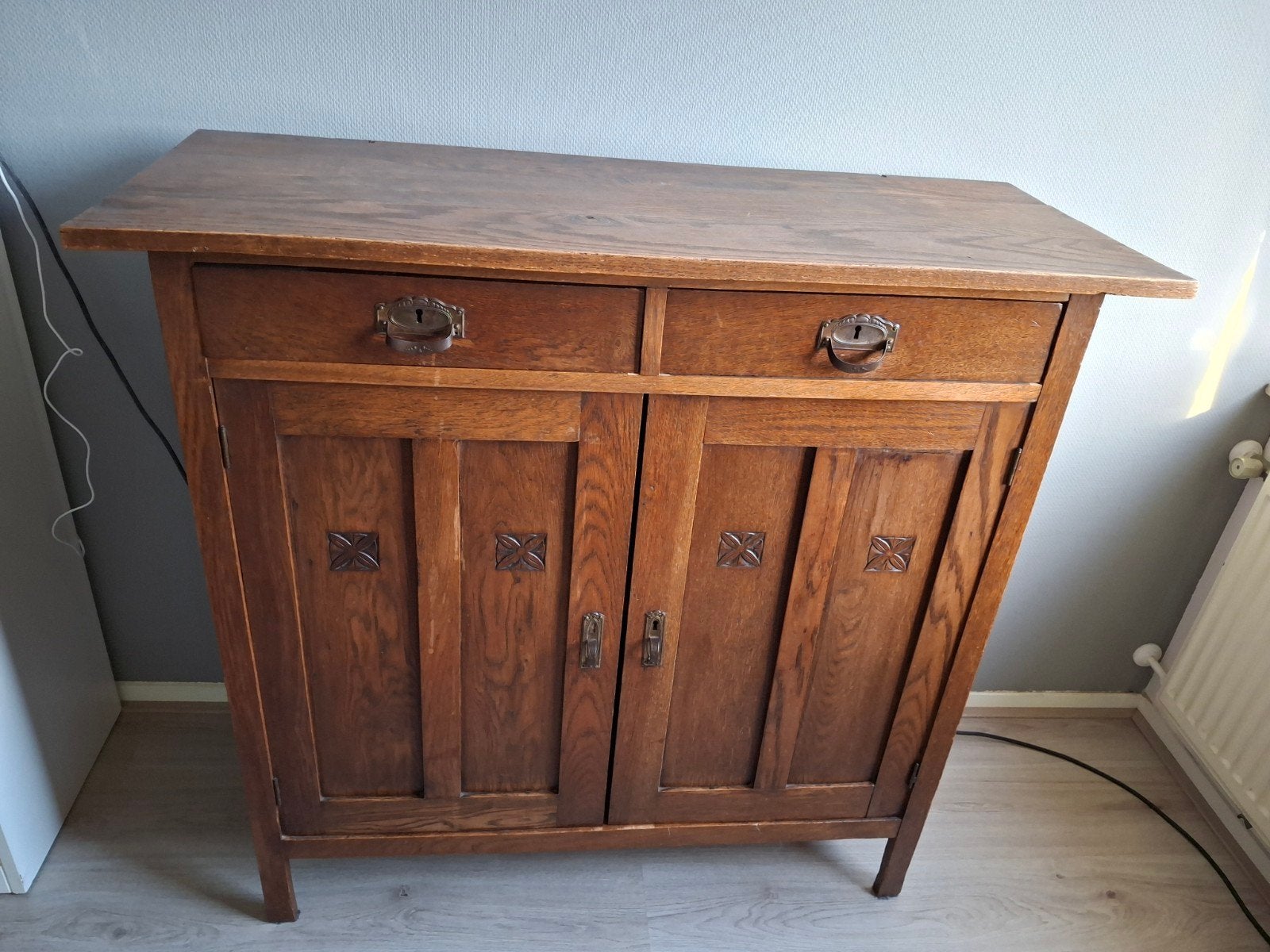 Antiek eiken dressoir met lades en deuren, Antiek en Kunst, Antiek | Meubels | Kasten, Ophalen
