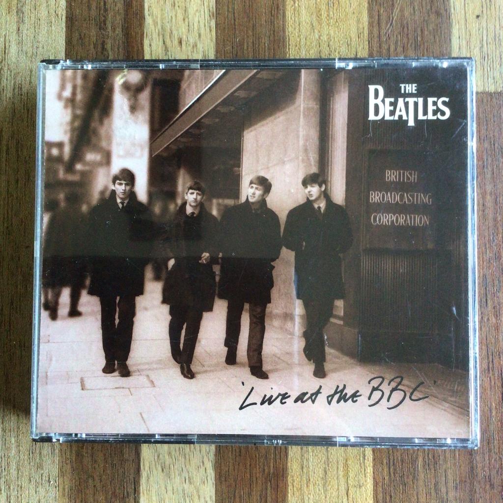 Beatles - 2 cd-box - Live at the BBC, Cd's en Dvd's, Ophalen of Verzenden, Zo goed als nieuw