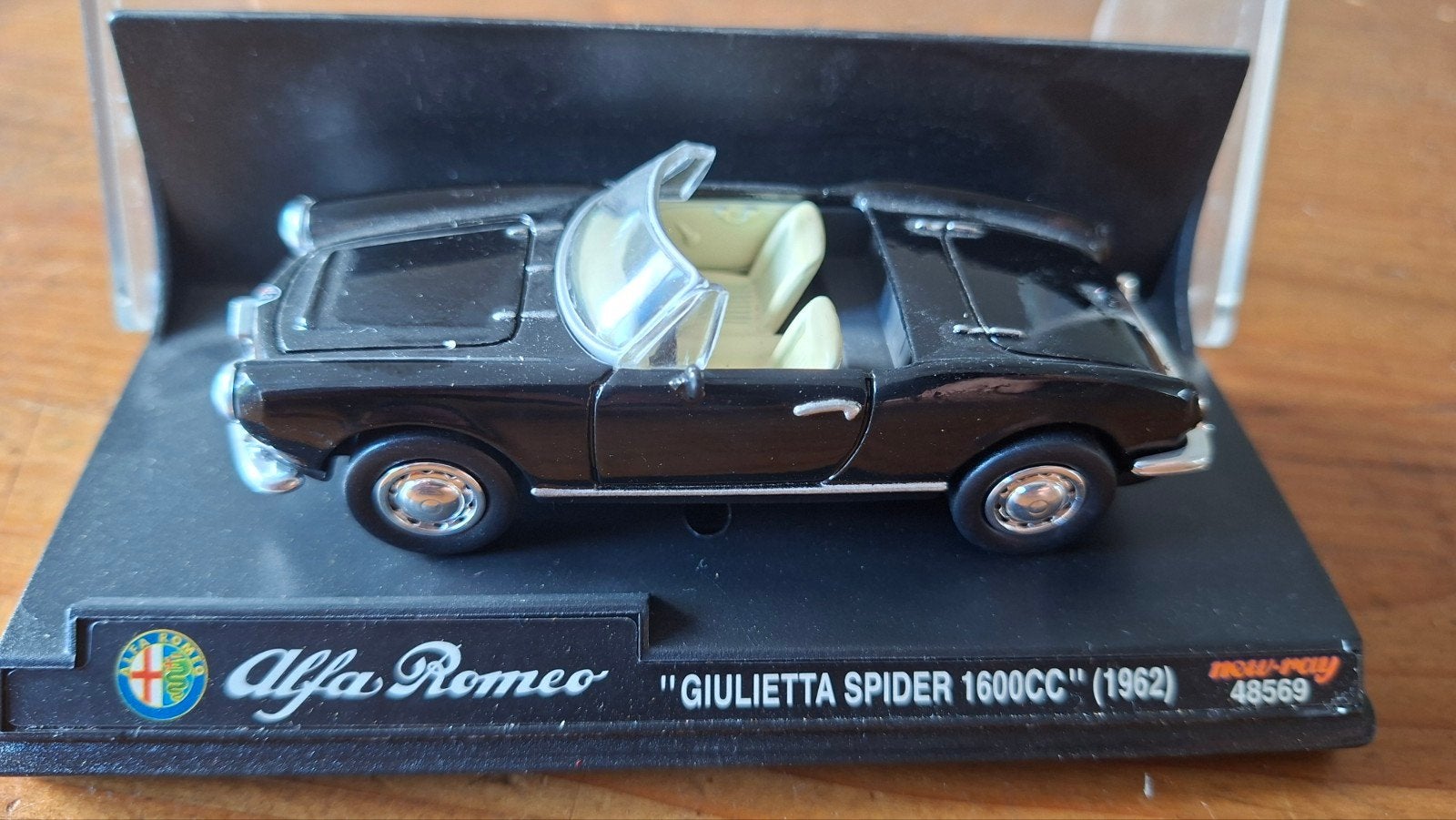 Alfa Roméo  Giulietta Spider 1600CC 1962, 1:43, New- Ray,, Hobby en Vrije tijd, Ophalen of Verzenden, Gebruikt, Auto, Overige merken
