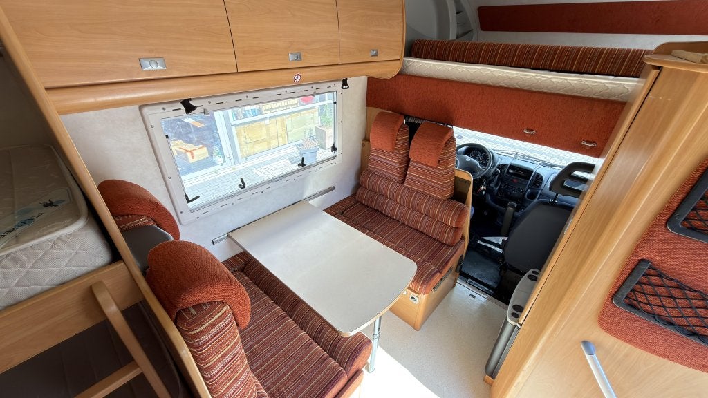 Leuke 6 pers 6.5m Challenger 153 Stapelbedden 110pk 101dkm, Luifel, Alkoof, Ringverwarming, Fiat