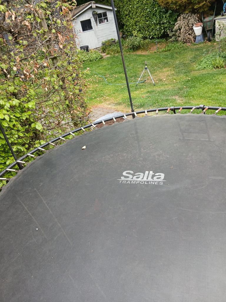 Salta Trampoline 305cm, Ophalen, Gebruikt