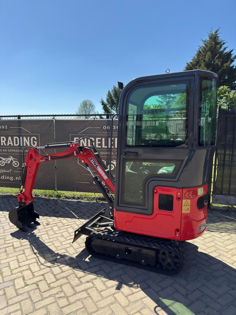 Minigraver diesel stahlworks 1 ton cabine nieuw 1100kg, Zakelijke goederen, Machines en Bouw | Kranen en Graafmachines, Ophalen