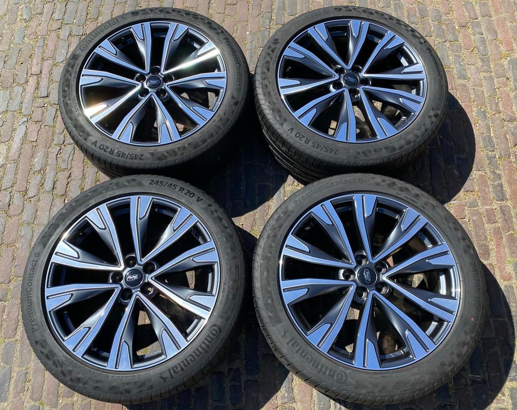 Orig. 20” Ford Kuga velgen + TPMS + 245/45 R20 Continental