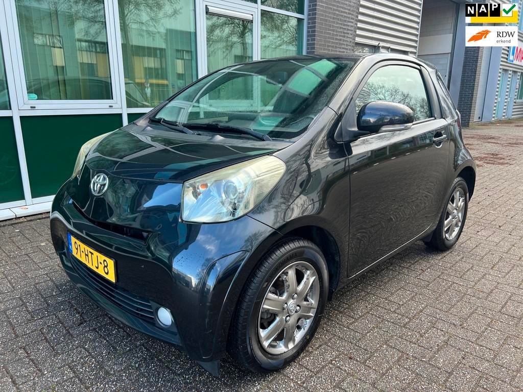 Toyota IQ 1.0 VVTi - AUTOMAAT - DEALER ONDERHOUDEN !, Auto's, Toyota, Gebruikt, 4 stoelen, Origineel Nederlands, Bedrijf