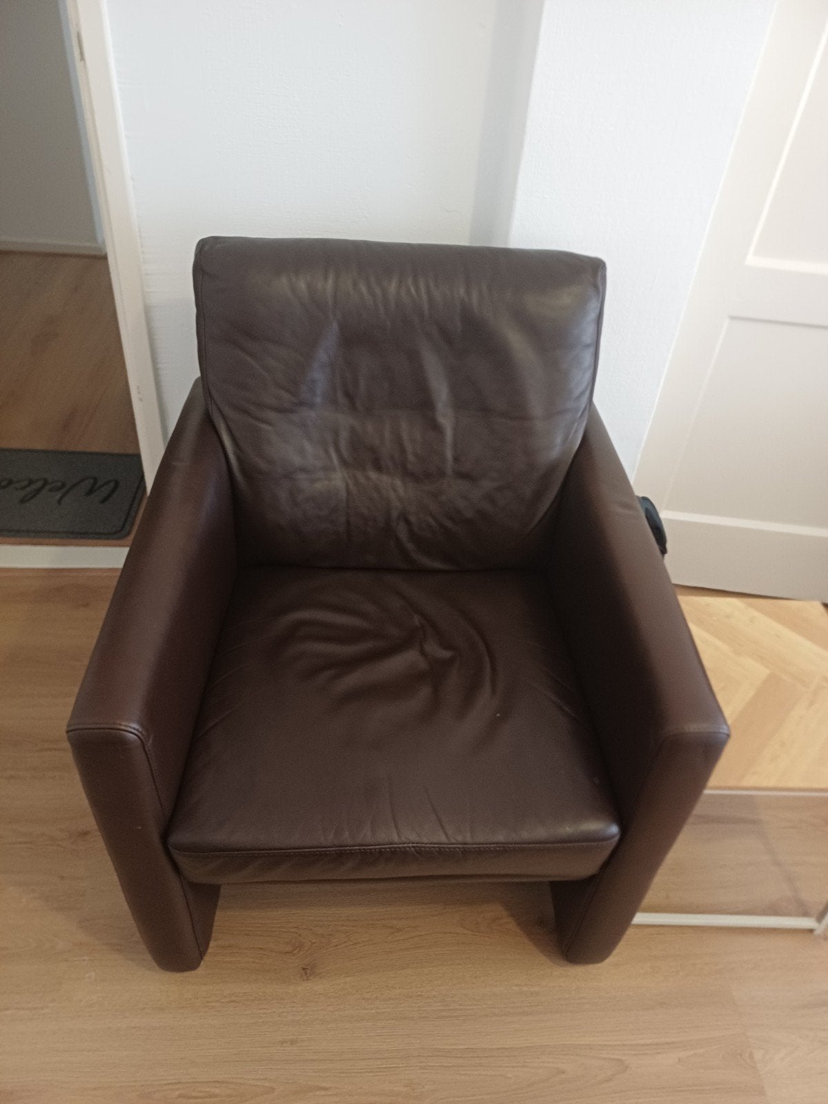 Comfortable dark brown leather sofa, Huis en Inrichting, Ophalen, Gebruikt