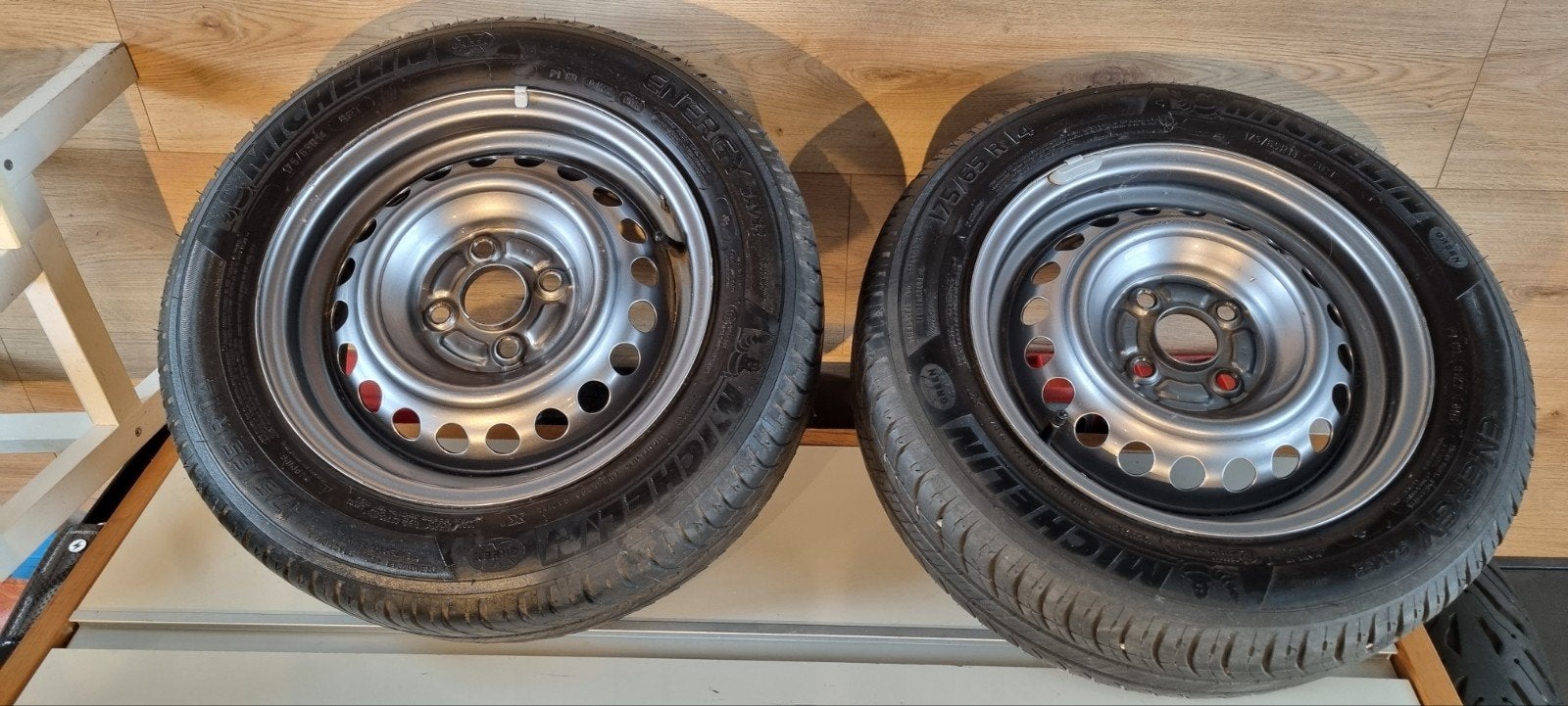 2 (aanhanger) bandjes Michelin energy saver 175/65R14, Ophalen, Zo goed als nieuw