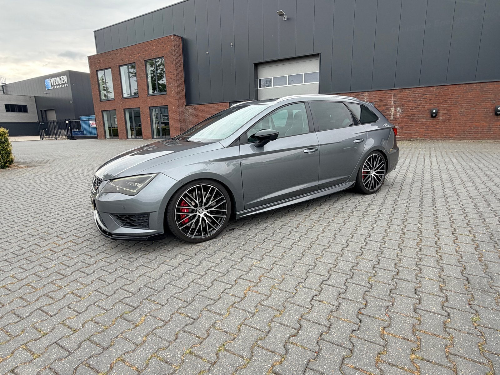 Seat Leon Cupra ST290 Performance Brembo Kuipstoelen milltek, 15 km/l, Automatische klimaatregeling, 4 cilinders, 1984 cc