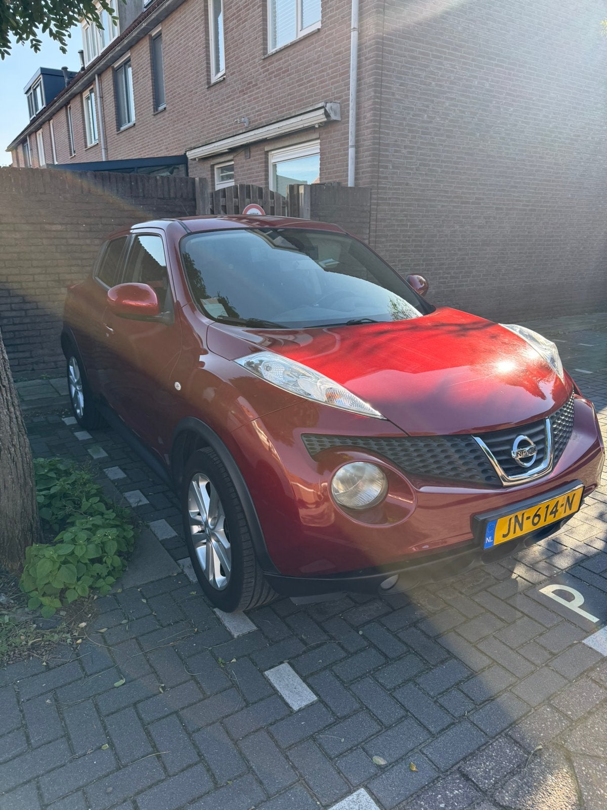 Nissan Juke 1.6 2011 Rood, Auto's, 1250 kg, 4 cilinders, 49 €/maand, Handgeschakeld