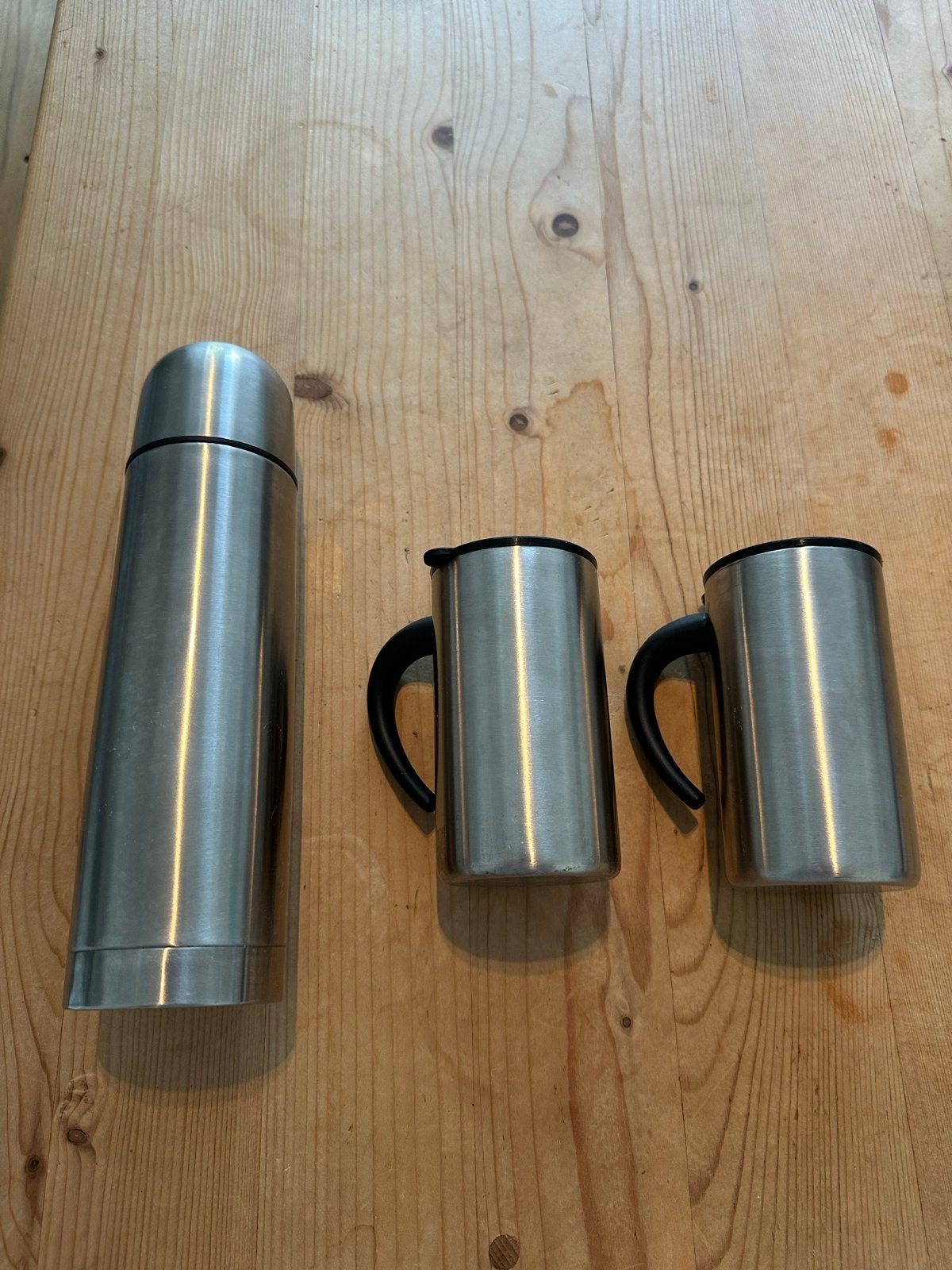 Thermoskan met 2 bekers / Thermos flask and cups, Zilver, Ophalen of Verzenden, Metaal, Overige typen