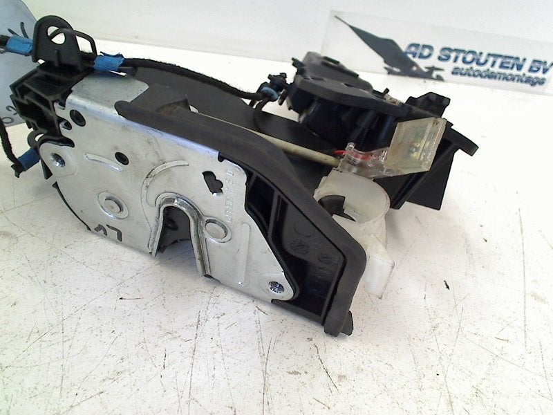 Portierslot Links Voor BMW X1 (E84) 2015 7229461, Gebruikt, Petuelring 130, München 80809, , Duitsland, BMW, Bayerische Motoren Werke AG