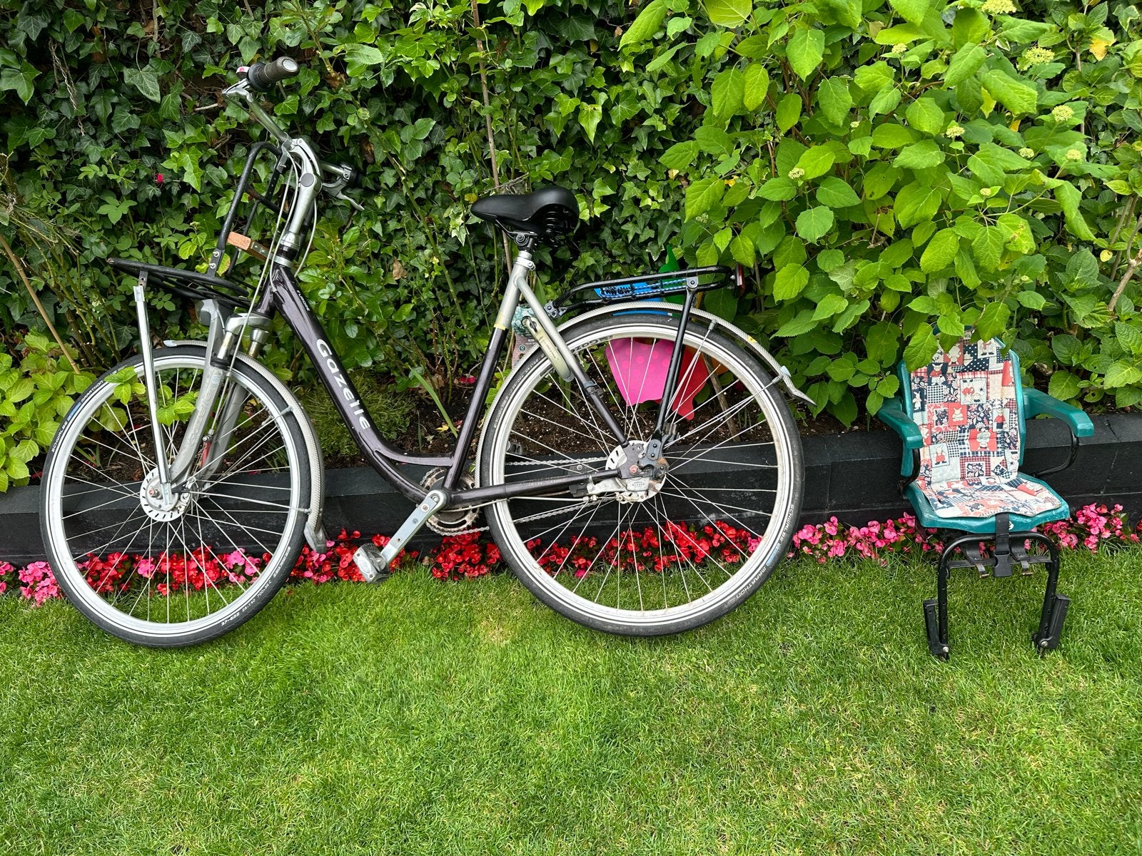 Gazelle Furore Damesfiets met kinderstoel - Zwart/Grijs, Fietsen en Brommers, Fietsen | Dames | Damesfietsen, Ophalen, Gebruikt