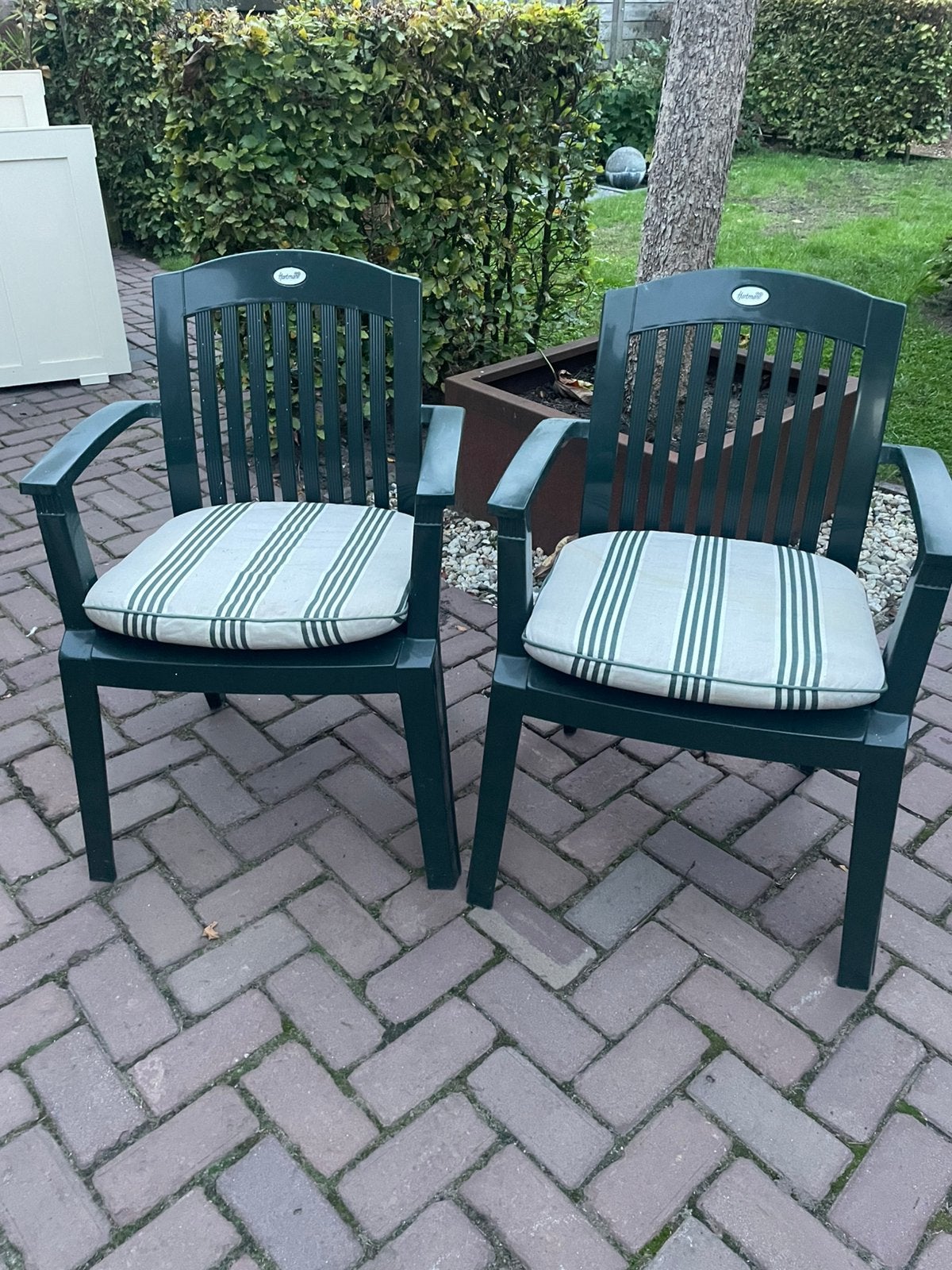 2 kuipjes, Ophalen, Gebruikt, Kunststof