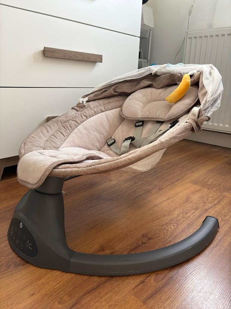 Elektrische wipstoel met muggennet en speeltjes, Kinderen en Baby's, Wipstoeltjes, Overige merken, Wipstoel, Ophalen of Verzenden