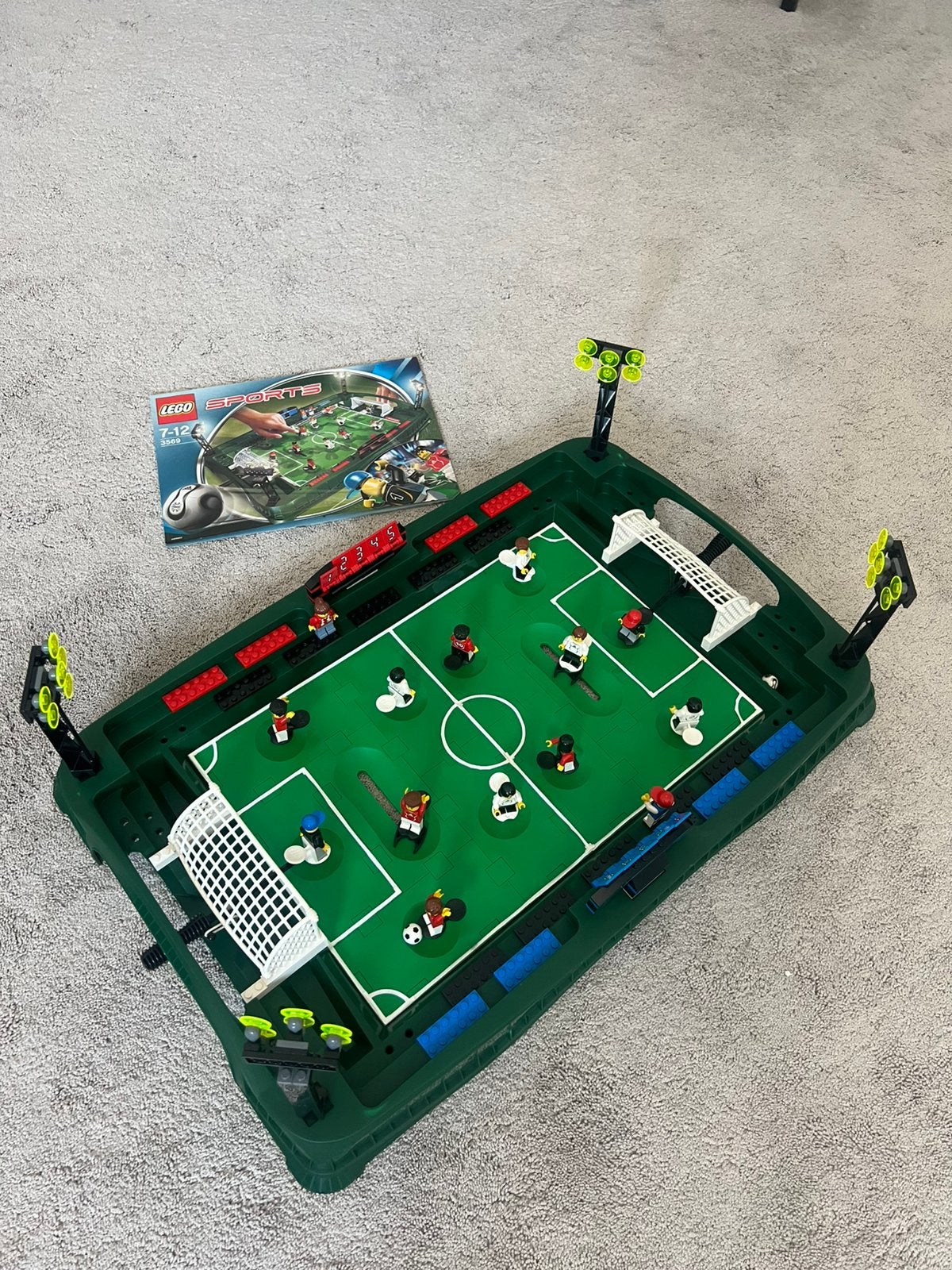 Lego 3569 voetbalstadion, Kinderen en Baby's, Speelgoed | Duplo en Lego, Ophalen, Compleet, Lego, Zo goed als nieuw
