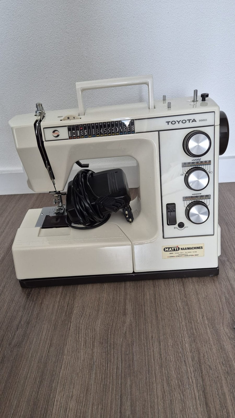 Naaimachine te koop, Ophalen, Zo goed als nieuw, Naaimachine, Overige merken