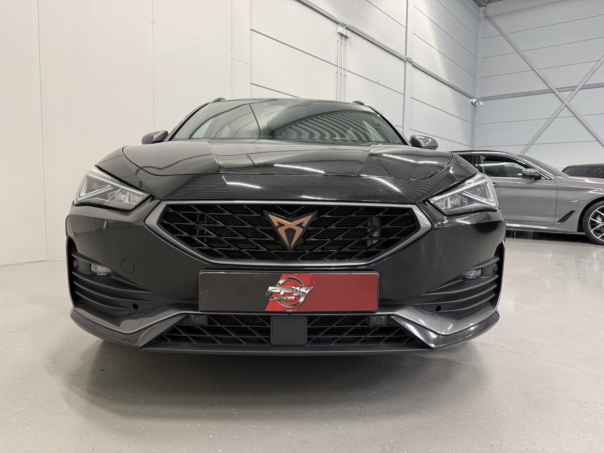 Cupra León