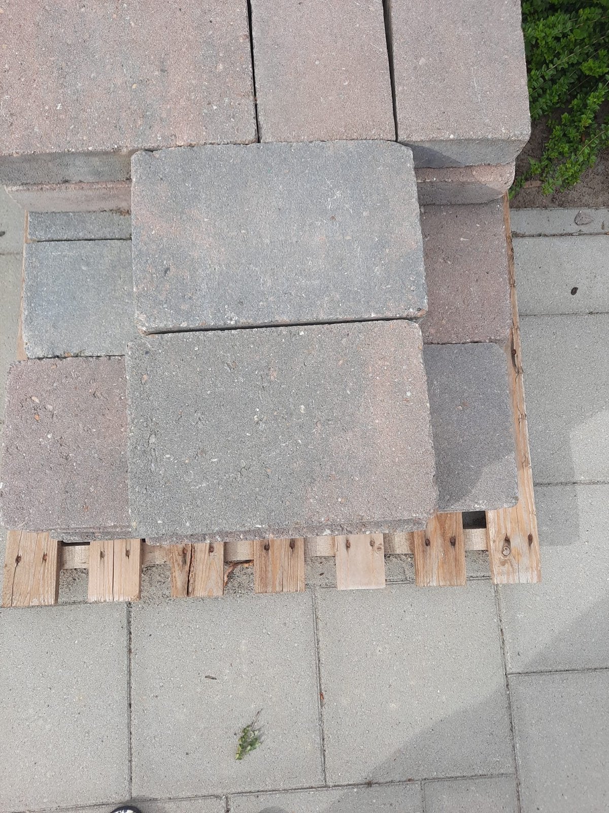Trommelsteen/Klinkers gratis, Ophalen, 5 tot 10 m², Zo goed als nieuw, Beton