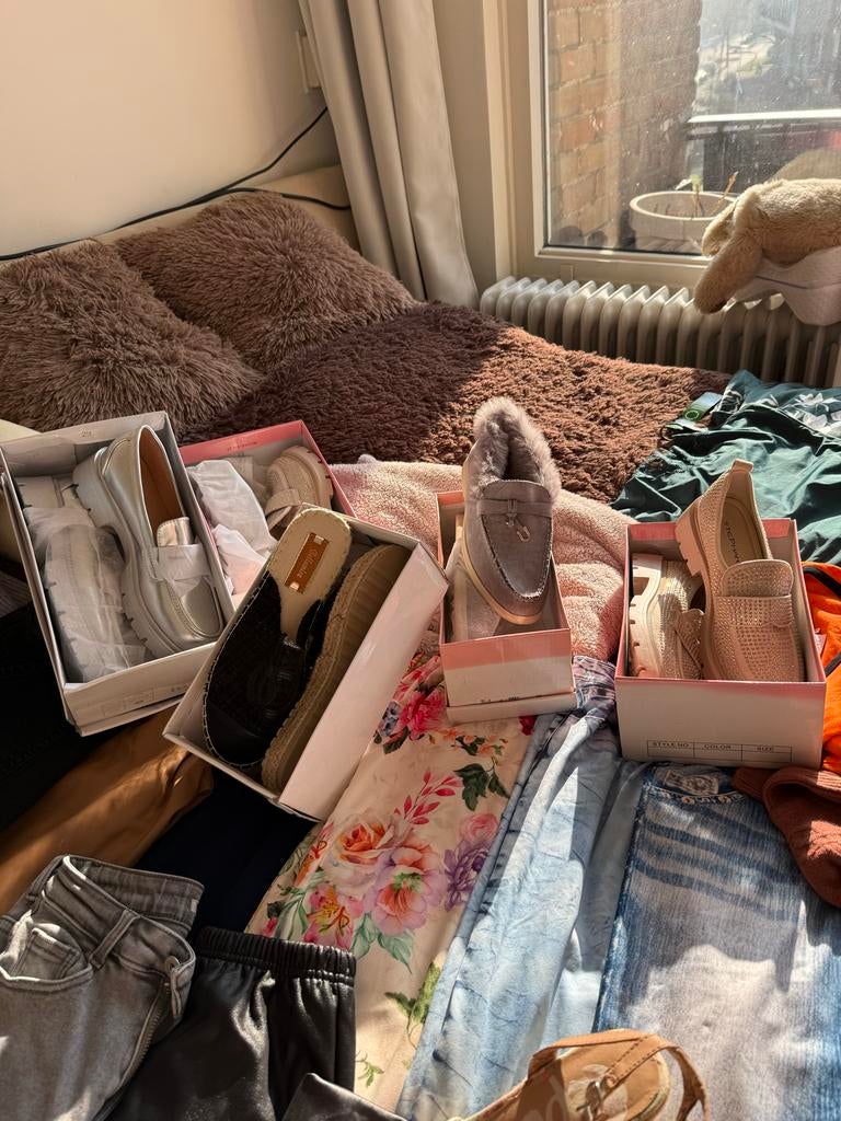 2e hands kleding en nieuwe schoenen, ook nieuwe kleding, Kleding | Dames, Ophalen, Gedragen, Overige typen