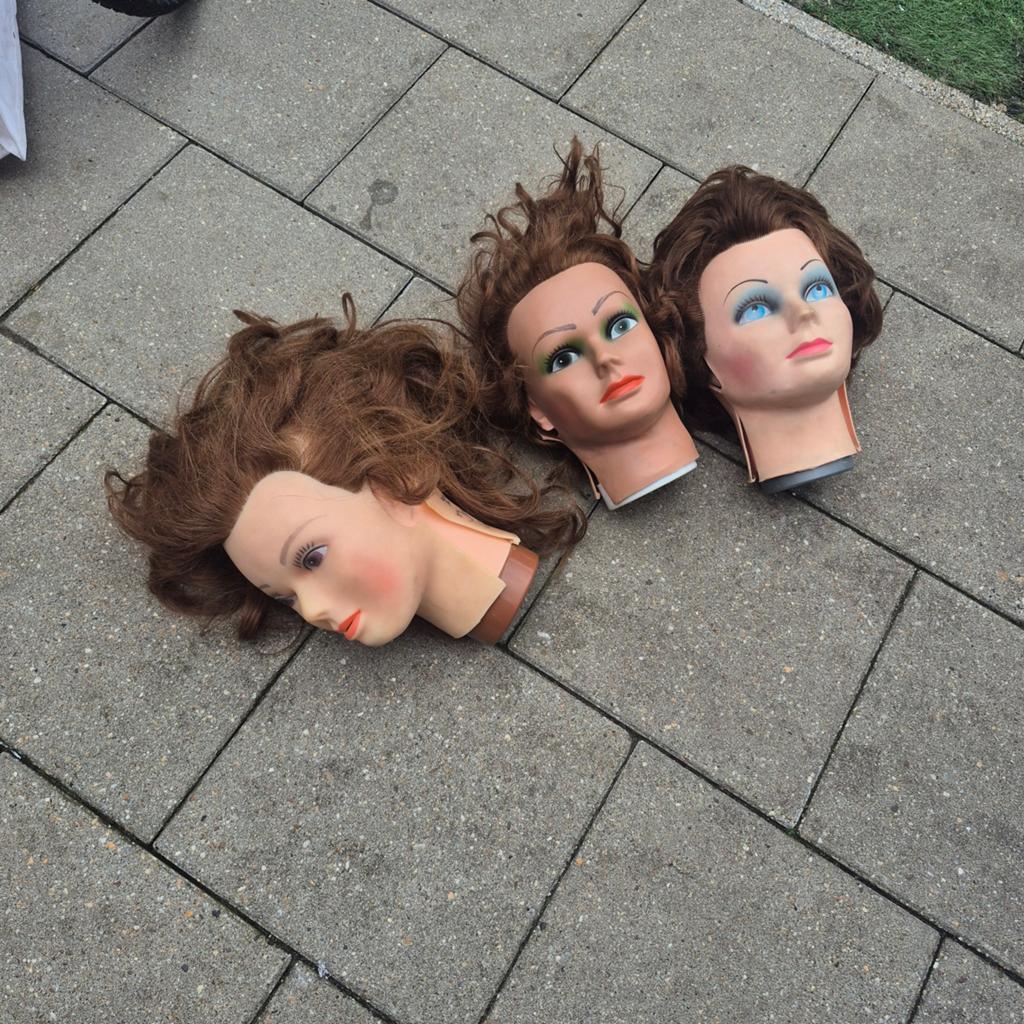 3  Mannequin Hoofden met Haar - Decoratie/Kappersoefe, Ophalen of Verzenden, Gebruikt, Overige typen