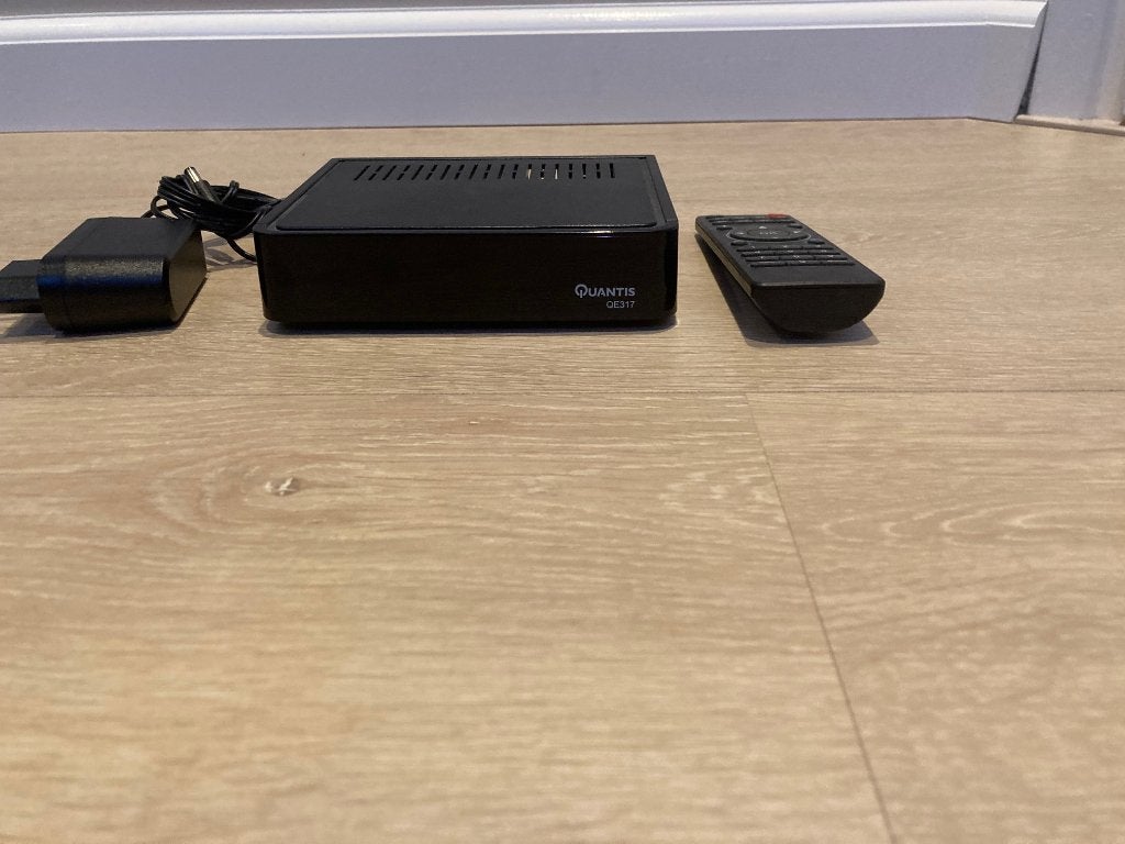 Quantis QE317 digitale DVB-C radiotuner, Ophalen of Verzenden, Nieuw