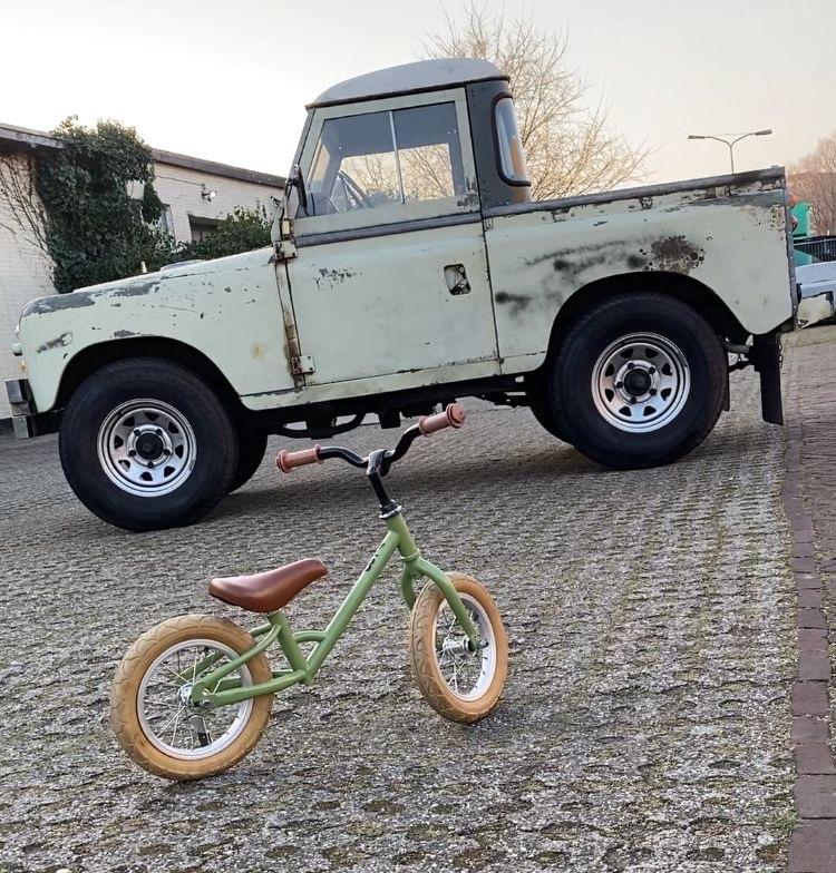 Mooie groene kinderloopfiets te koop, Fietsen en Brommers, Fietsen | Kinderfietsjes, Ophalen of Verzenden, Zo goed als nieuw, Minder dan 16 inch