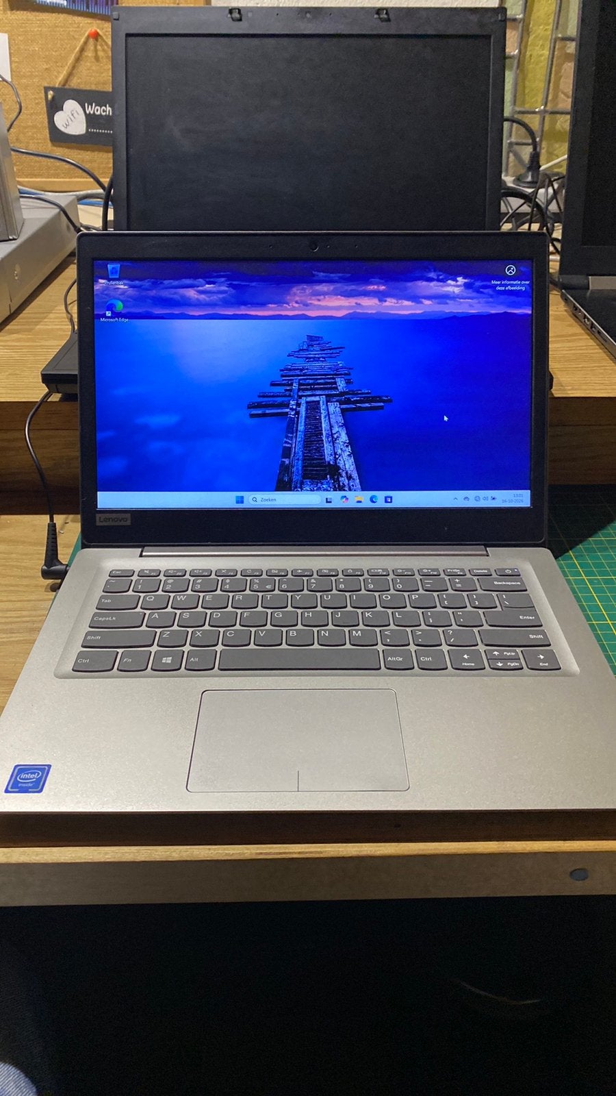 Nette laptop Lenovo laptop + Windows 11 + Office + Adapter, Computers en Software, 15 inch, Ophalen of Verzenden, Zo goed als nieuw