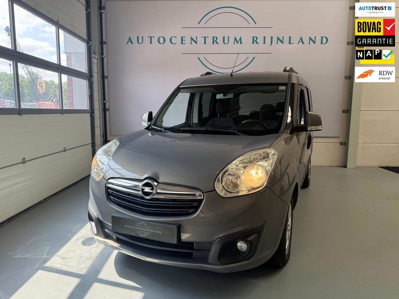 Opel Combo Tour 1.4 L1H1 ecoFLEX Cosmo Airco, Cruise Control, Voorwielaandrijving, Gebruikt, Zwart, Bruin