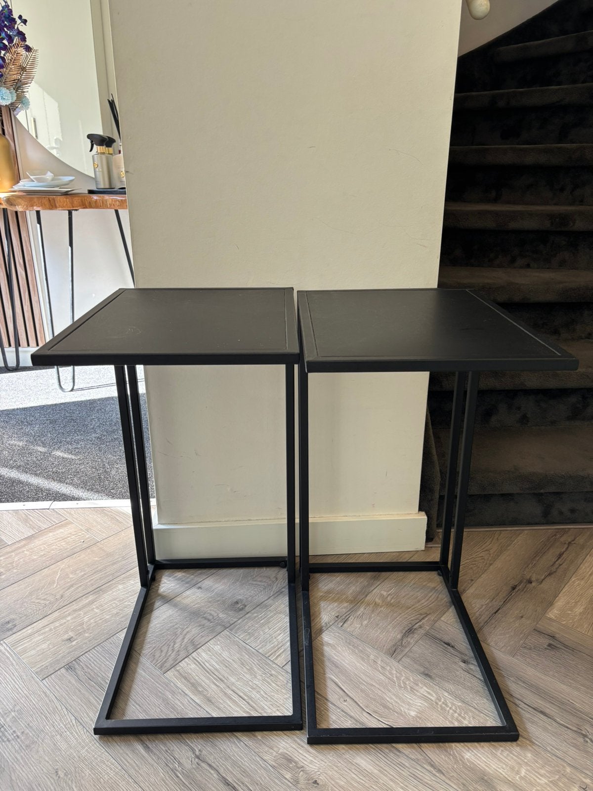 2x Zwart Nachtkastje IKEA - Strak Design, Huis en Inrichting, Slaapkamer | Nachtkastjes, Ophalen, Minder dan 45 cm, Metaal of Aluminium