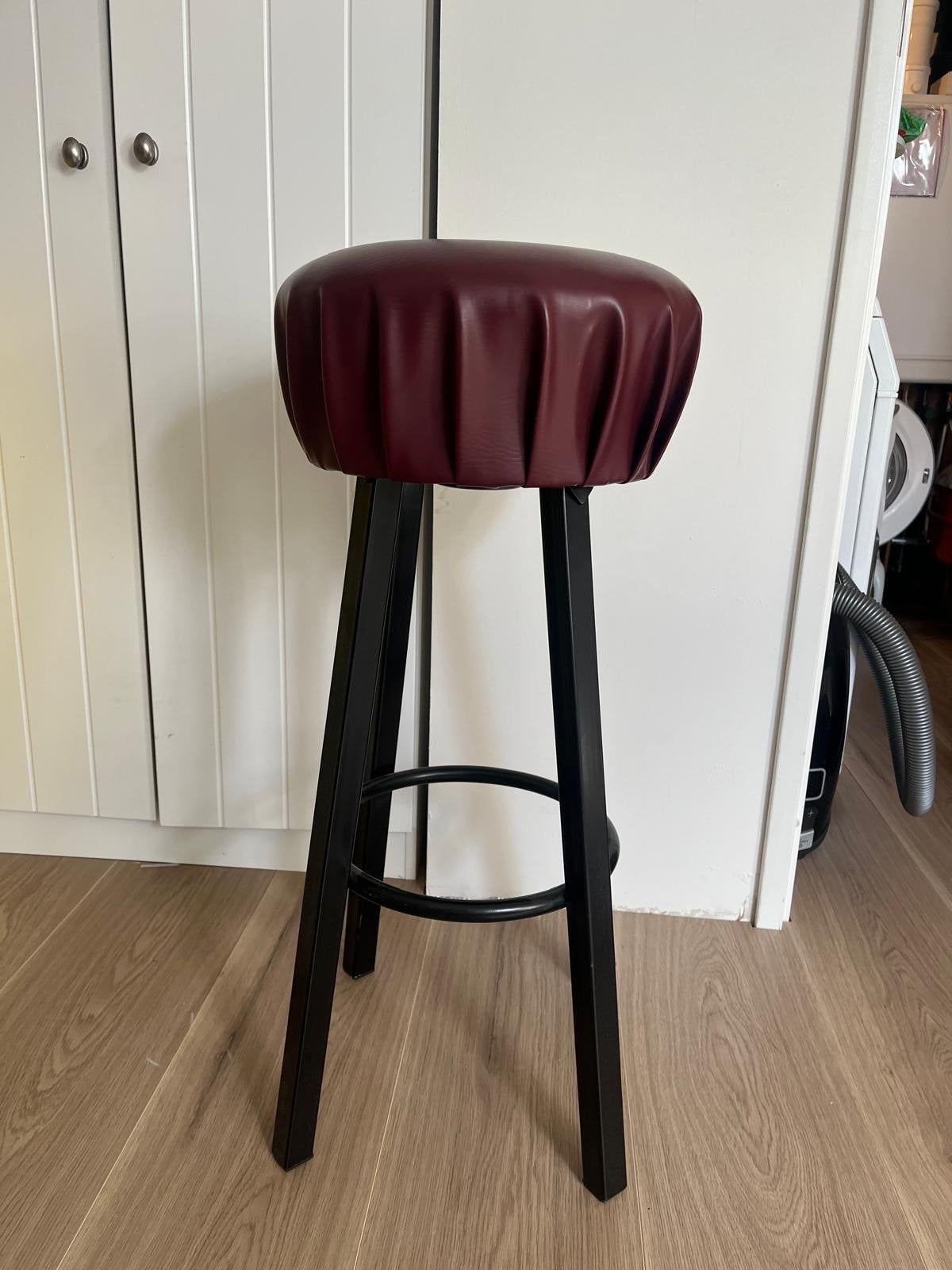 Bar kruk - zo goed als nieuw, Ophalen, Met voetsteun, Zo goed als nieuw, Metaal