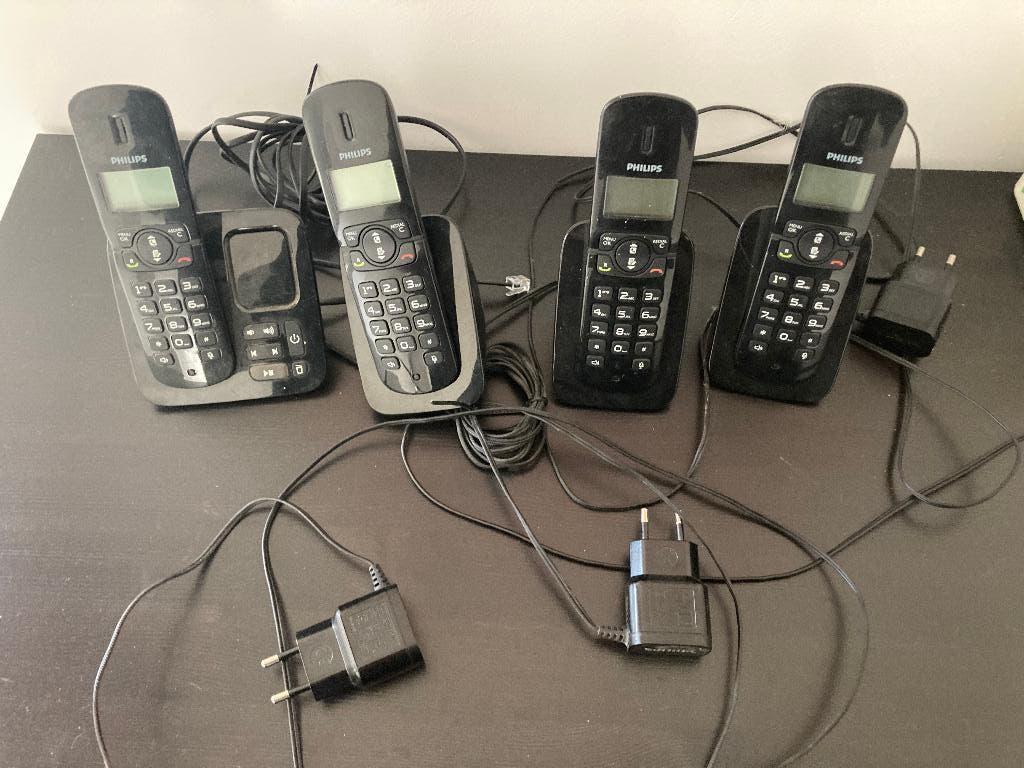 Set van 4 Philips DECT telefoons, Ophalen of Verzenden, Gebruikt, 4 handsets of meer
