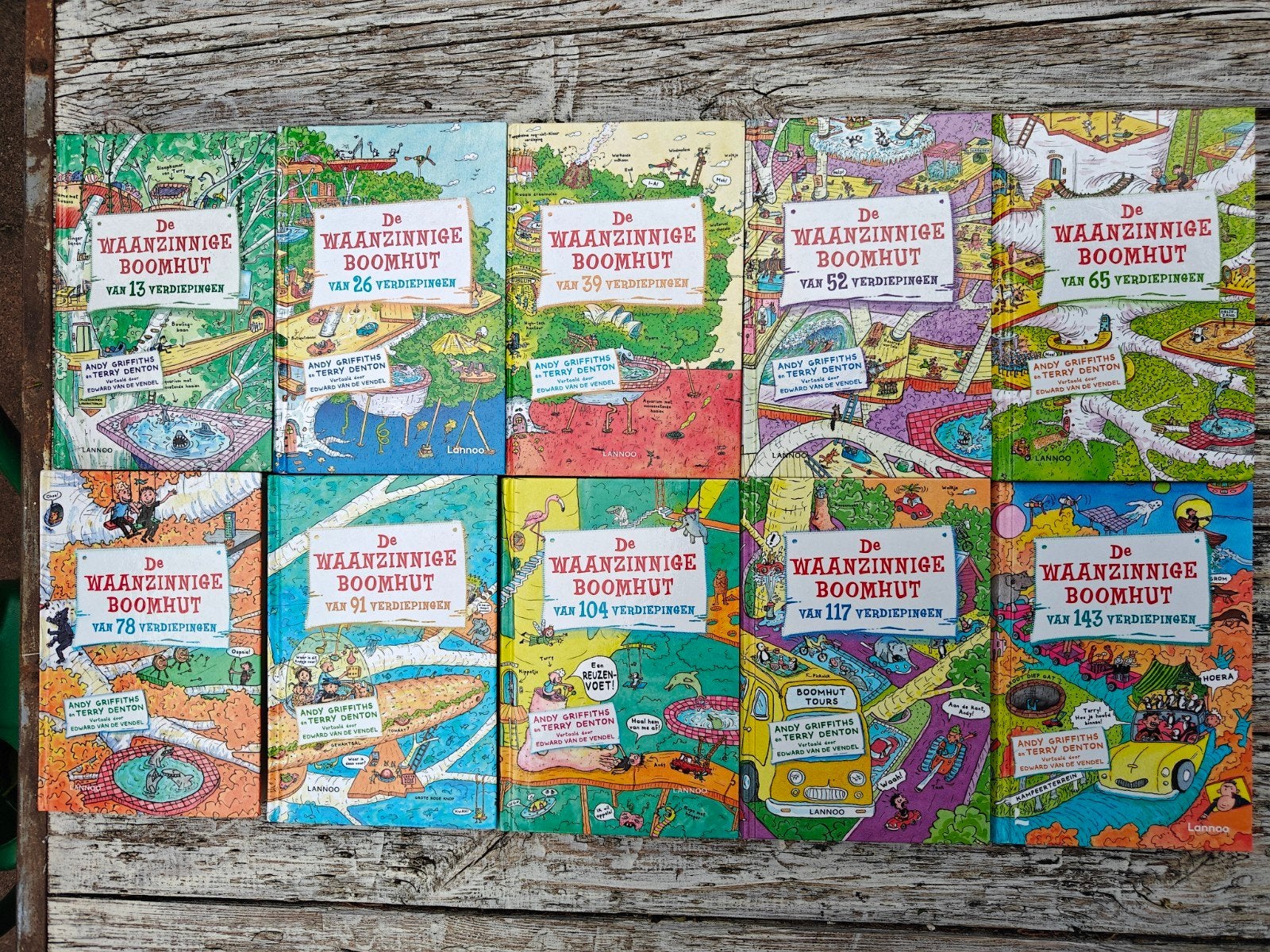 10 Delen van de serie: De Waanzinnige boomhut., Boeken, Ophalen of Verzenden, Zo goed als nieuw, Fictie algemeen