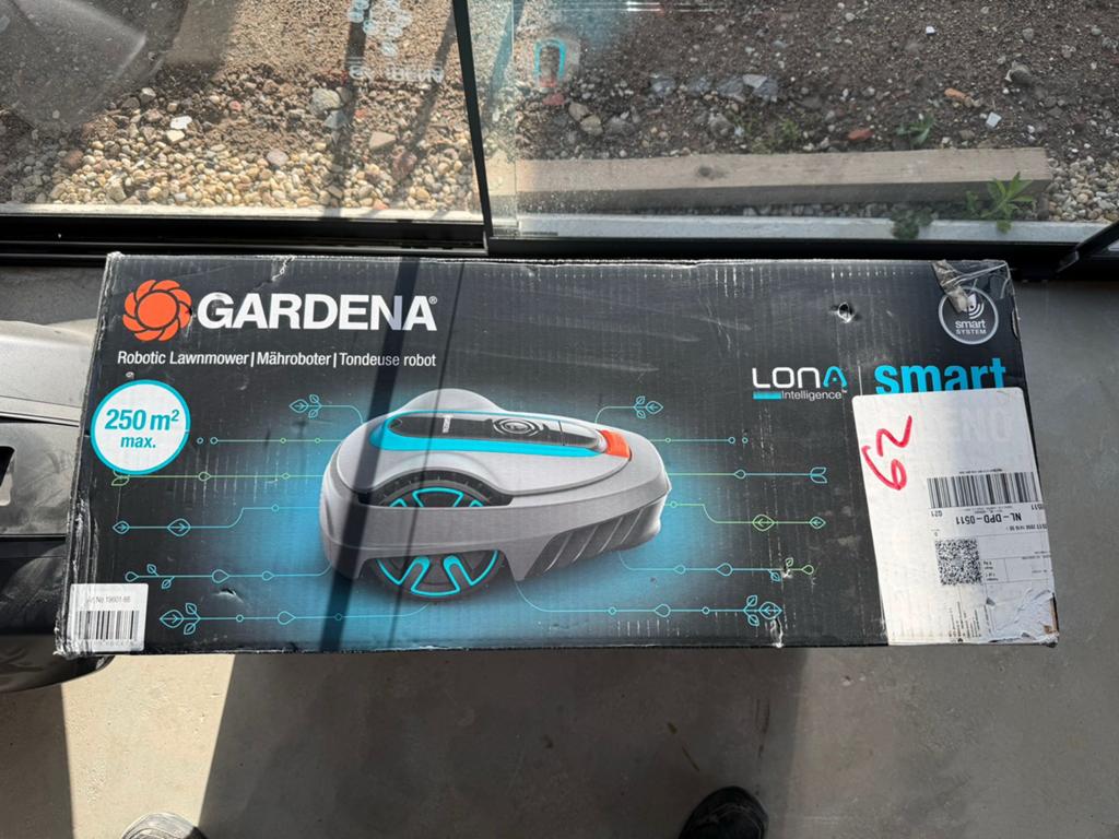 Gardena Smart Sileno City Robotmaaie + Garage (nieuw), Tuin en Terras, Robotmaaiers, Ophalen of Verzenden, Nieuw, Bestuurbaar via app