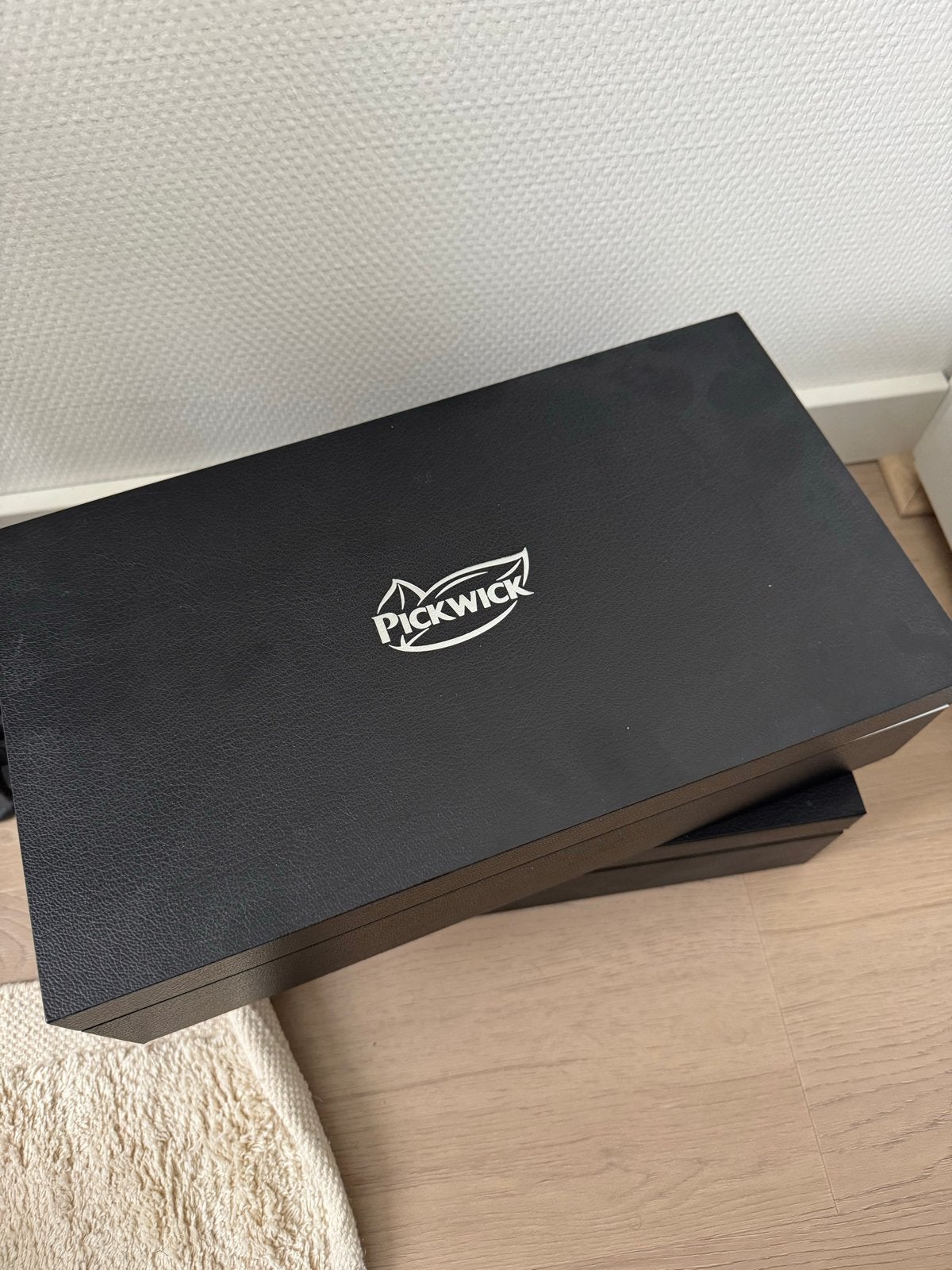 Luxe Pickwick theedoos, 8 vaks NIEUW, Hout, Ophalen of Verzenden, Zo goed als nieuw, Zwart