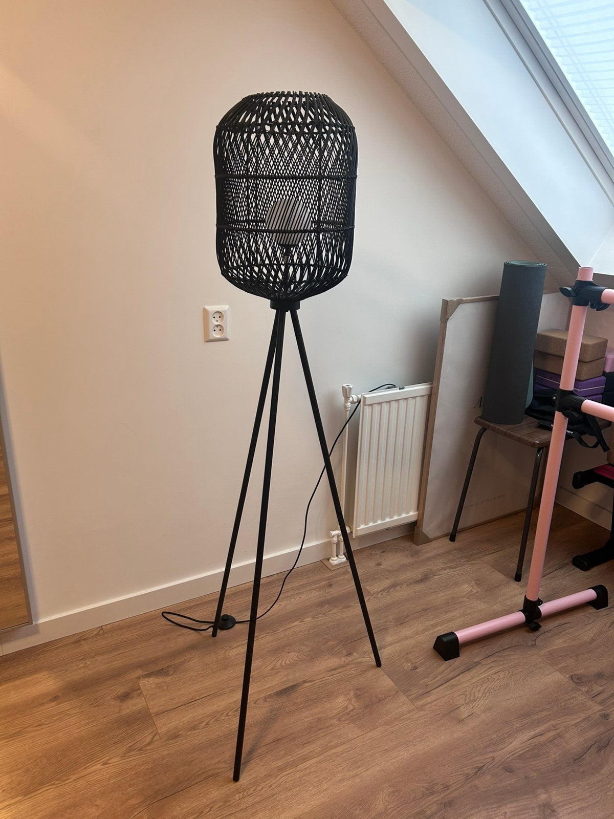 Vloerlamp van het merk MADE, Huis en Inrichting, Ophalen, Zo goed als nieuw