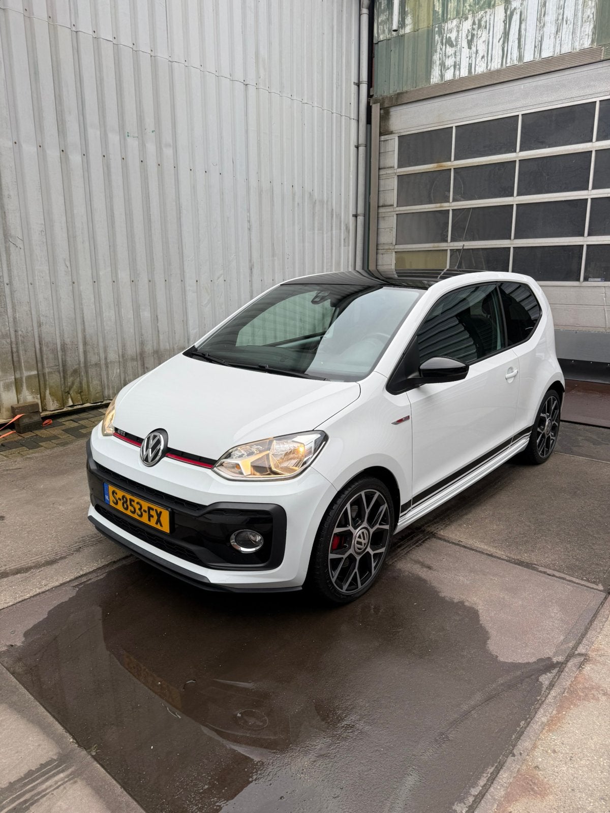 Volkswagen up! 1.0 TSI 115PK 3D 2018 Wit, Auto's, Voorwielaandrijving, 970 kg, 40 €/maand, Up!
