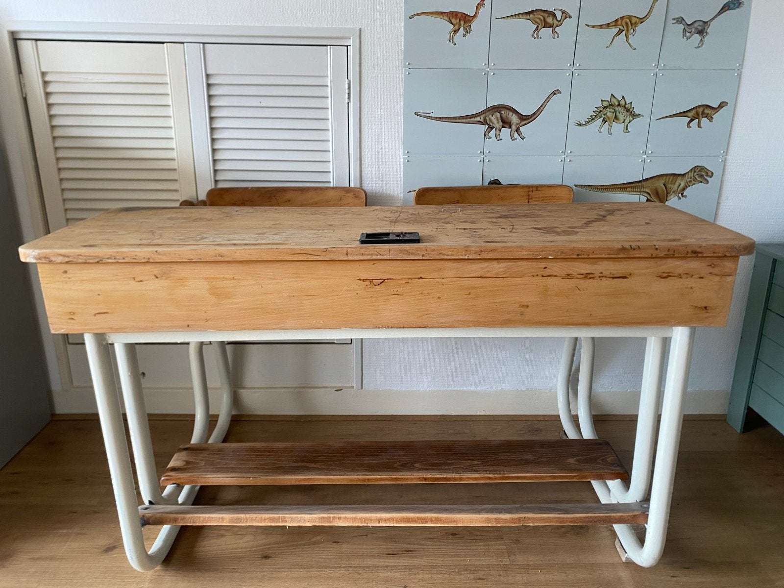 Vintage schoolbank met twee stoelen, Ophalen