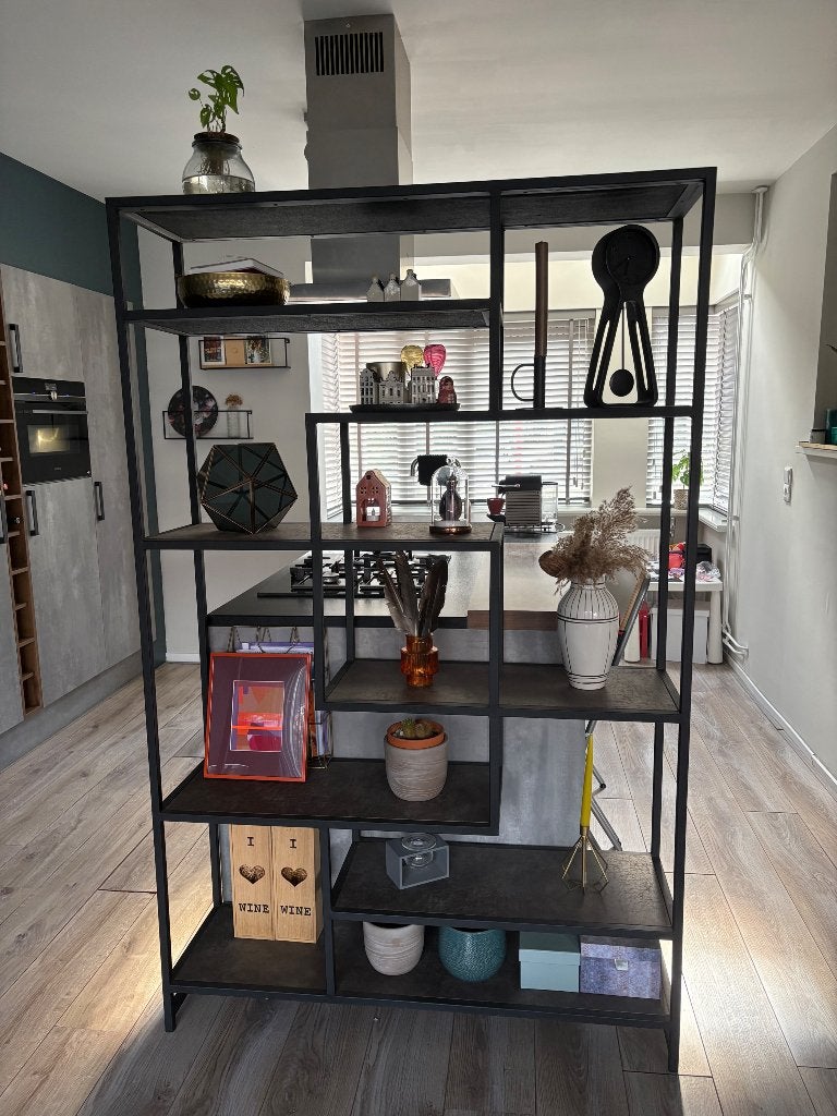Stijlvolle industriële open vakkenkast/roomdivider, Huis en Inrichting, Ophalen, Zo goed als nieuw