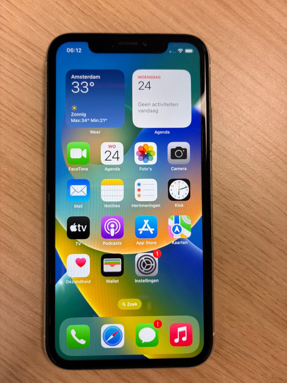 iPhone XR 64GB (80%batterij) perfect werkend, Telecommunicatie, Mobiele telefoons | Apple iPhone, 80 %, Gebruikt, Wit, IPhone XR