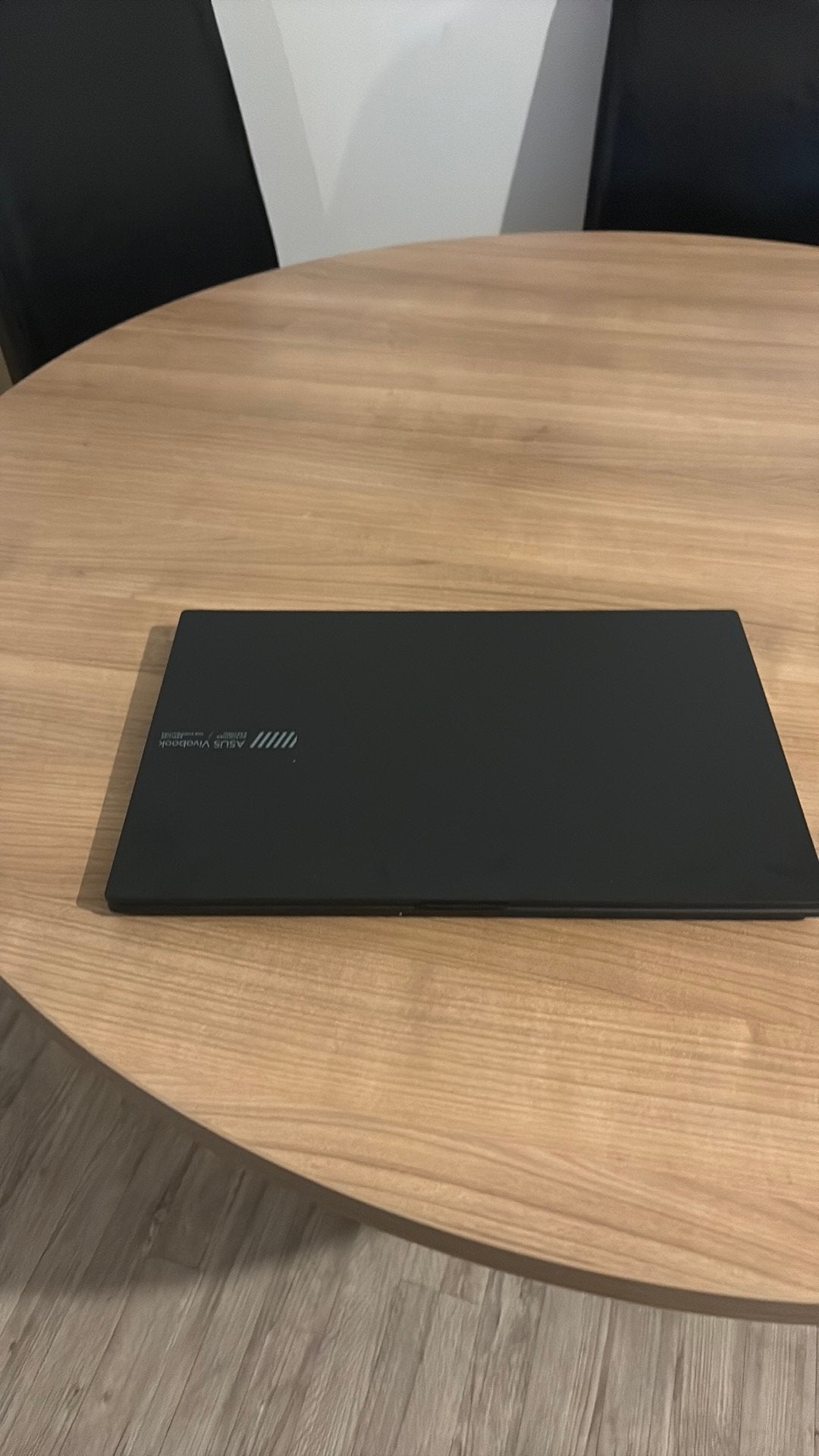 ASUS Vivobook 2 jaar oud, Ophalen, Zo goed als nieuw